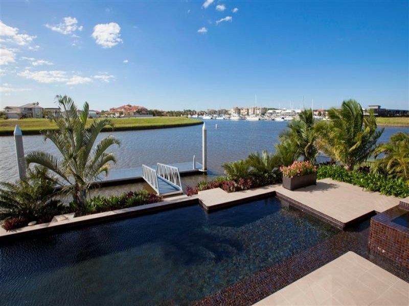 2210 Taromeo Court, Hope Island QLD 4212