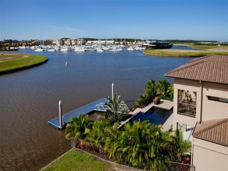 2210 Taromeo Court, Hope Island QLD 4212