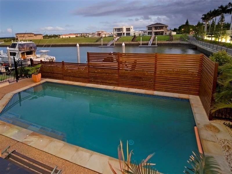 2639 Yanderra Close, Hope Island QLD 4212