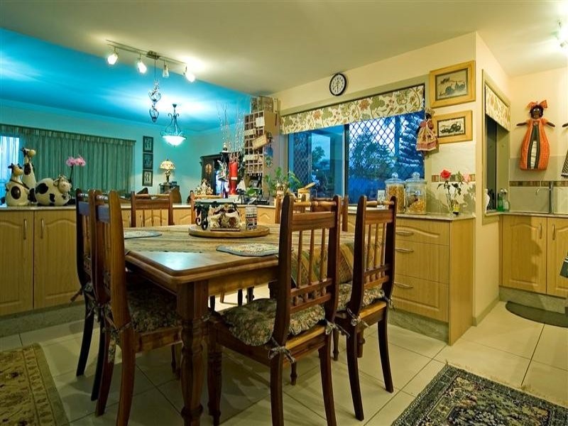 2639 Yanderra Close, Hope Island QLD 4212