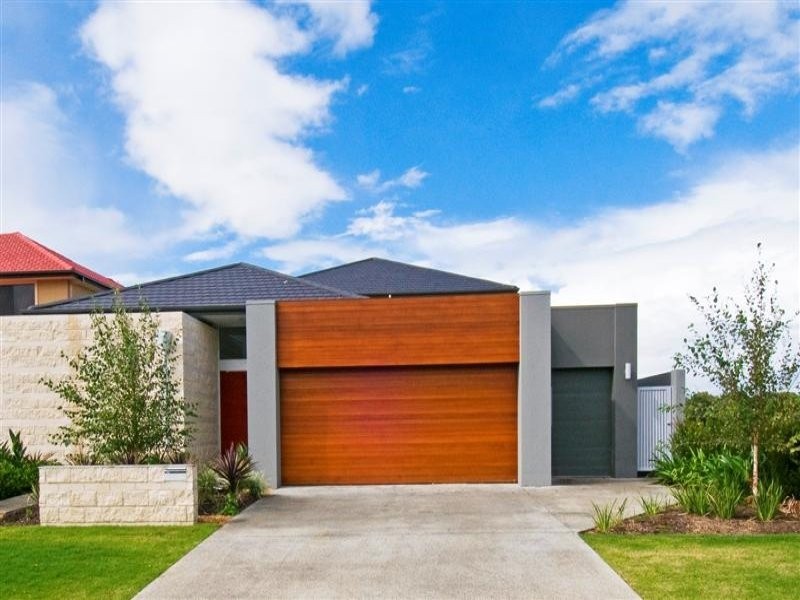 6184 Bolsena Circuit, Hope Island QLD 4212