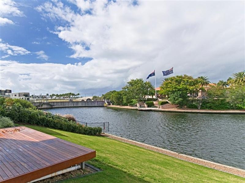 6184 Bolsena Circuit, Hope Island QLD 4212