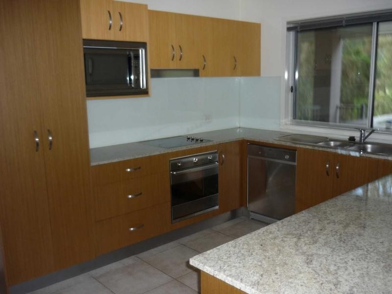 Hope Island QLD 4212