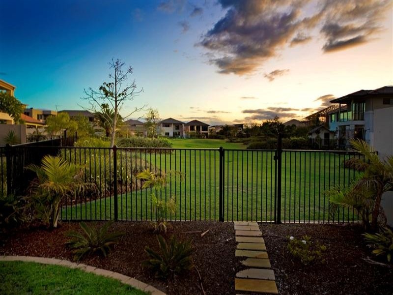 2542 Gracemere Circuit West, Hope Island QLD 4212