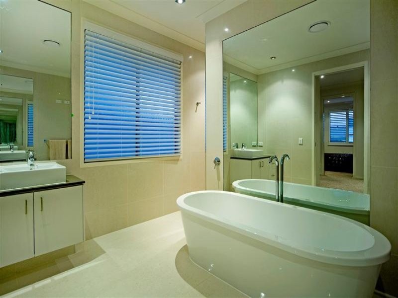 2542 Gracemere Circuit West, Hope Island QLD 4212