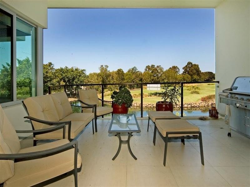 7504 Springfield Drive, Hope Island QLD 4212