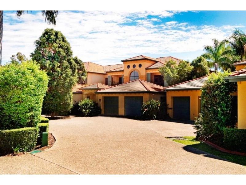 3251 Palladian Drive, Hope Island QLD 4212