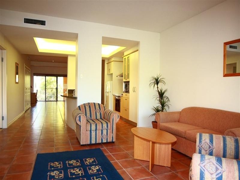 3251 Palladian Drive, Hope Island QLD 4212