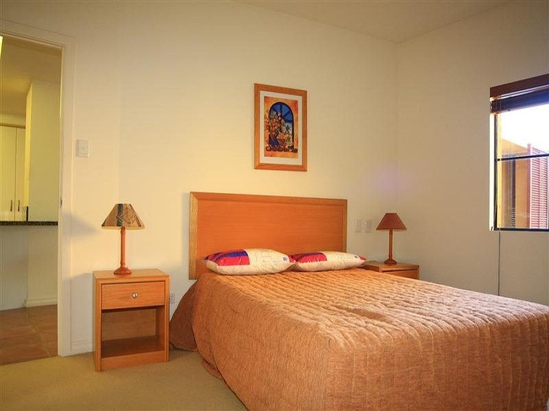 3251 Palladian Drive, Hope Island QLD 4212