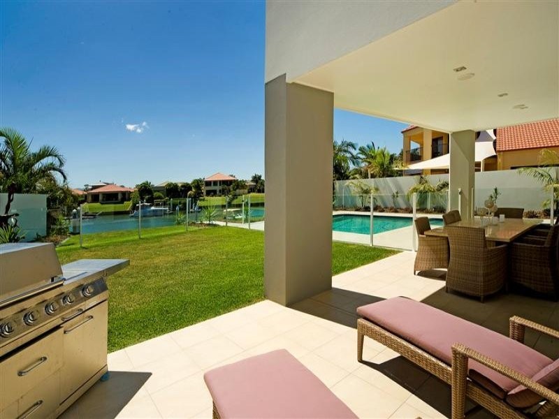2130 Carlton Drive, Hope Island QLD 4212