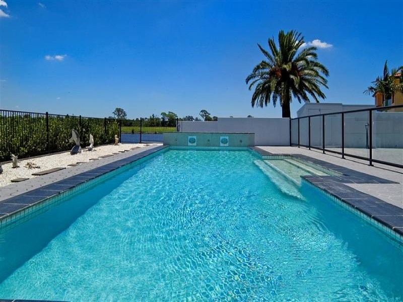 13 Parkwater Point, Monterey Keys QLD 4212