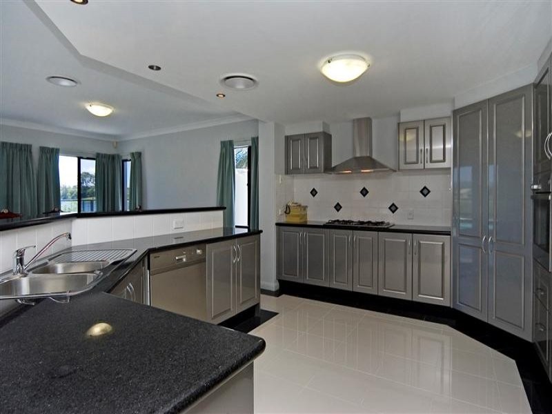 13 Parkwater Point, Monterey Keys QLD 4212