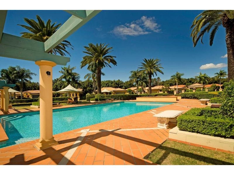 Hope Island QLD 4212