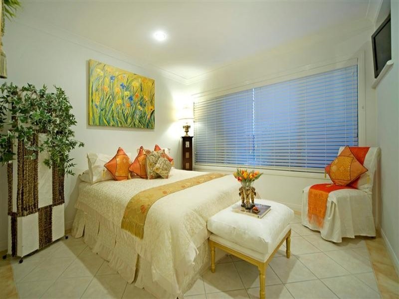 2005 Gracemere Drive, Hope Island QLD 4212