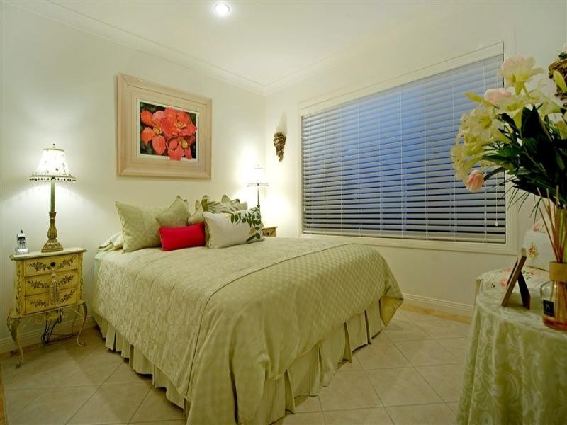 2005 Gracemere Drive, Hope Island QLD 4212