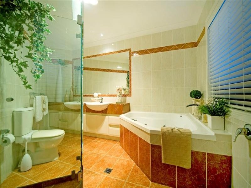 2005 Gracemere Drive, Hope Island QLD 4212