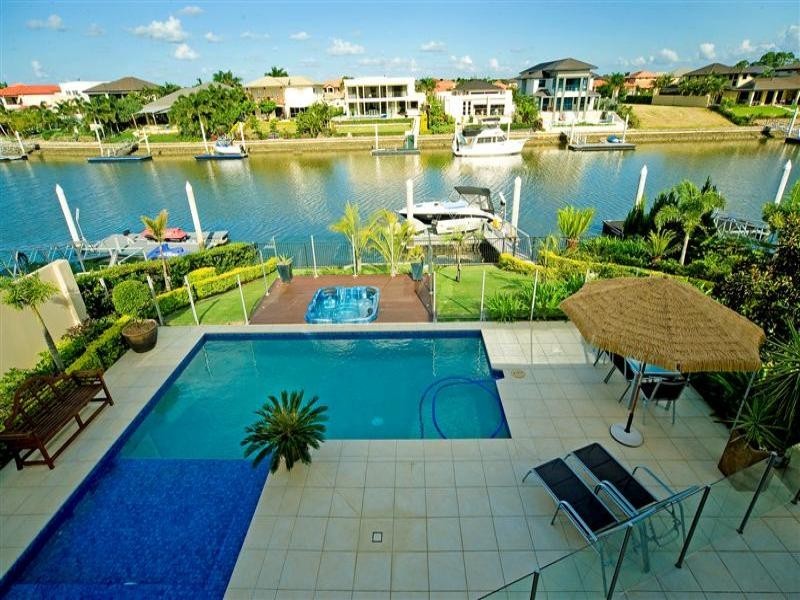 2322 Cressbrook Drive, Hope Island QLD 4212