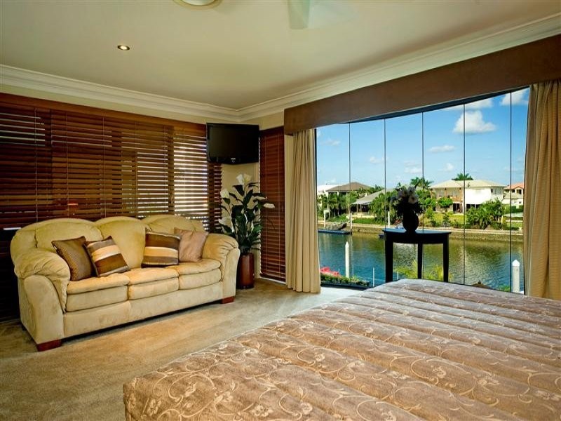 2322 Cressbrook Drive, Hope Island QLD 4212