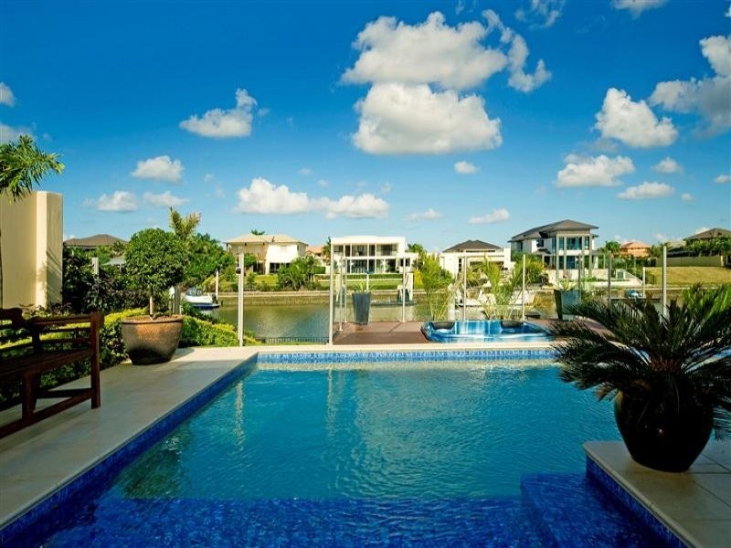 2322 Cressbrook Drive, Hope Island QLD 4212