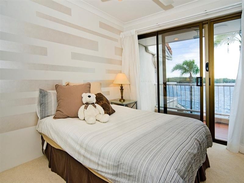 22/81 Boykambil Esplanade, Hope Island QLD 4212