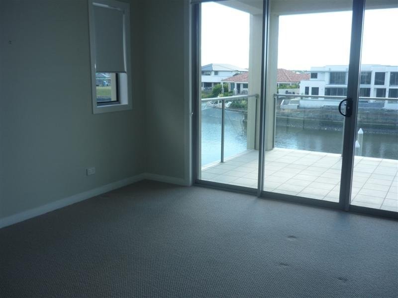 Hope Island QLD 4212