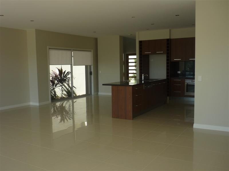 Hope Island QLD 4212