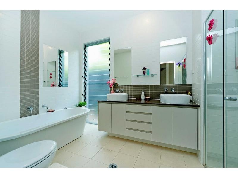 Hope Island QLD 4212