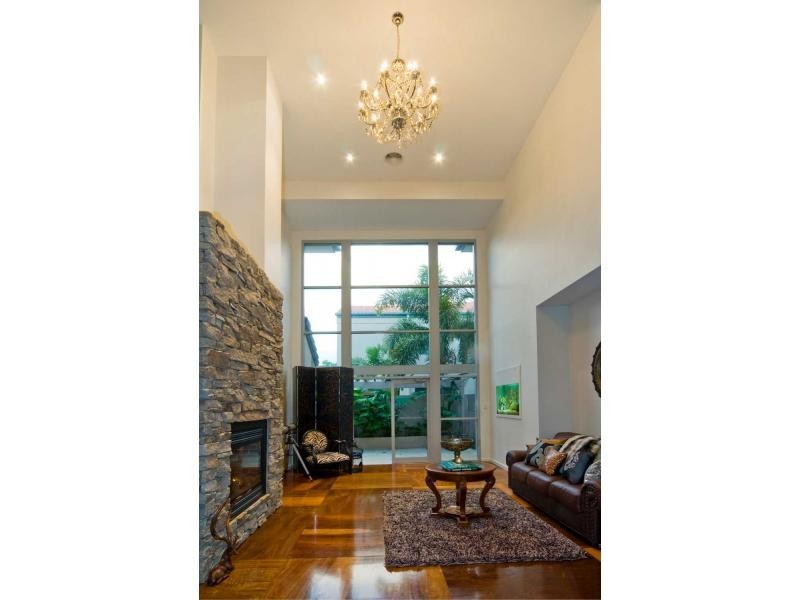 8216 Magnolia Drive, Hope Island QLD 4212