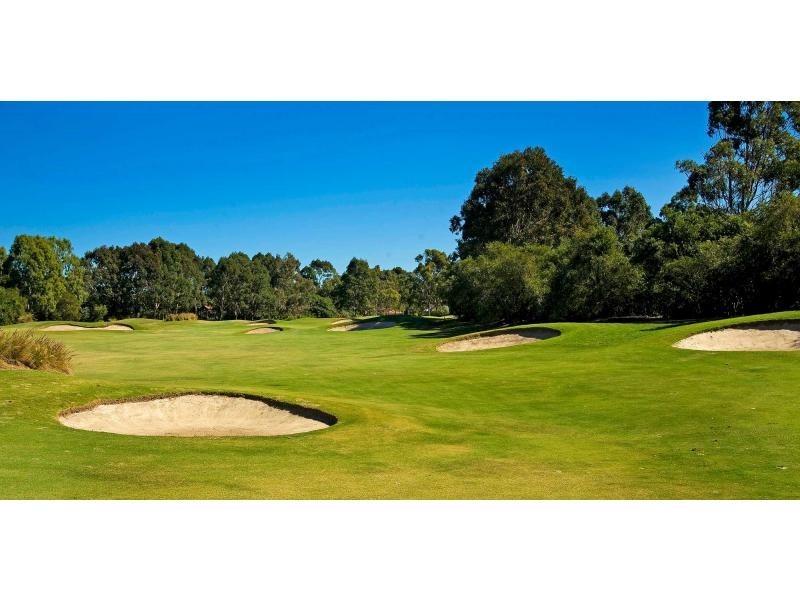 8216 Magnolia Drive, Hope Island QLD 4212