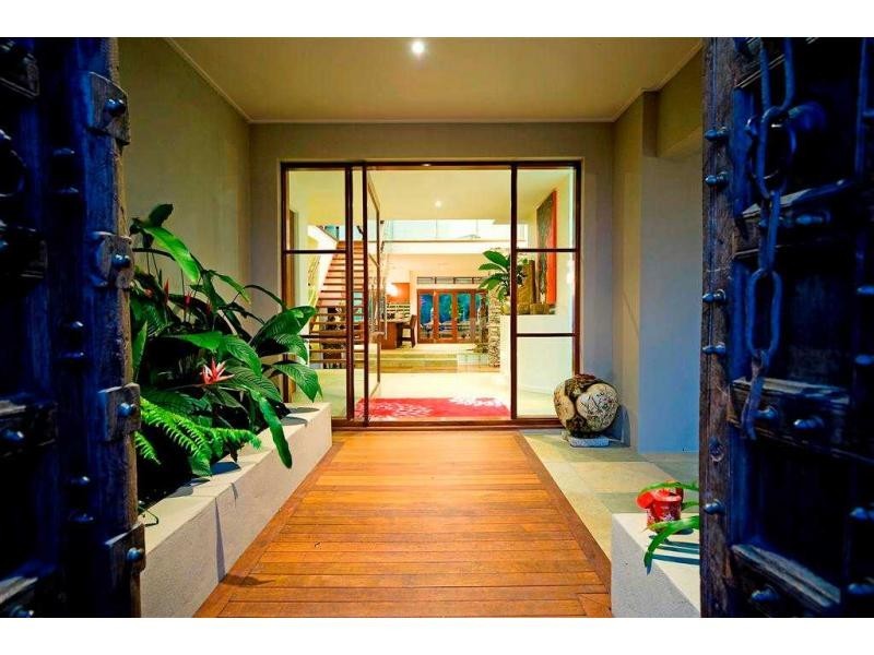 8216 Magnolia Drive, Hope Island QLD 4212