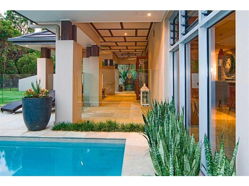 8216 Magnolia Drive, Hope Island QLD 4212