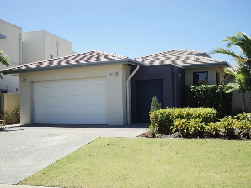 Hope Island QLD 4212