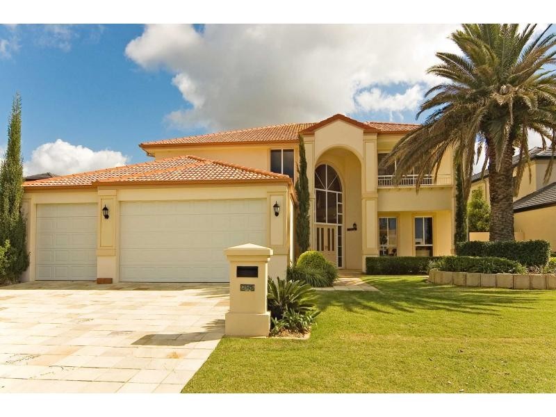 2345 Cressbrook Drive North, Hope Island QLD 4212