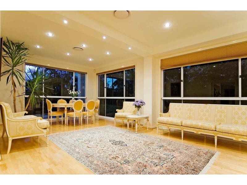 2345 Cressbrook Drive North, Hope Island QLD 4212