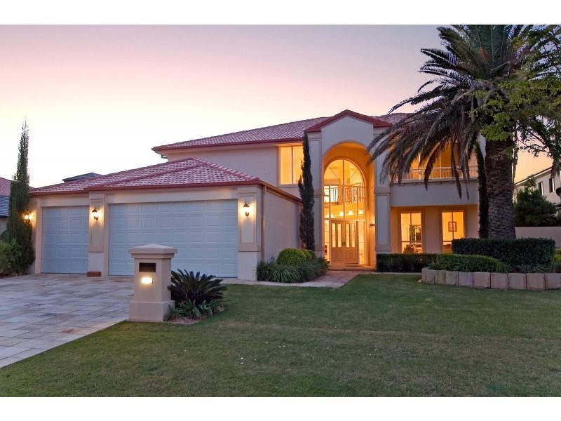 2345 Cressbrook Drive North, Hope Island QLD 4212