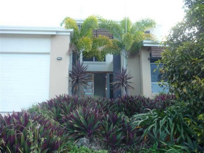 Pacific Pines QLD 4211