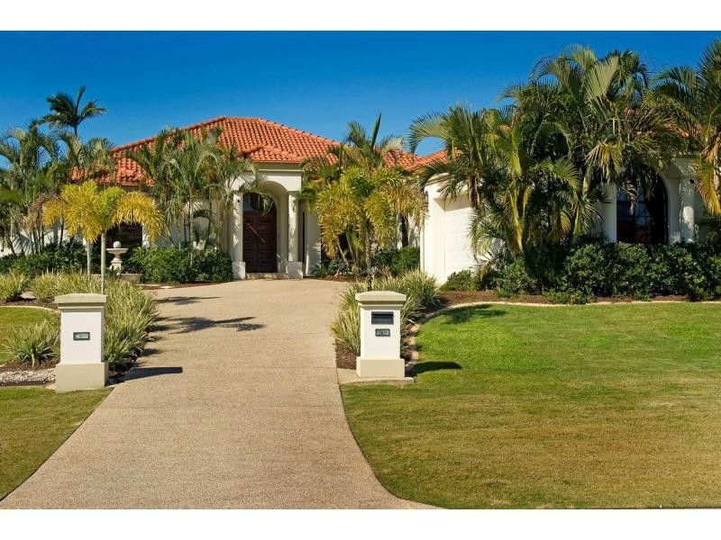 3163 Riverleigh Drive, Hope Island QLD 4212