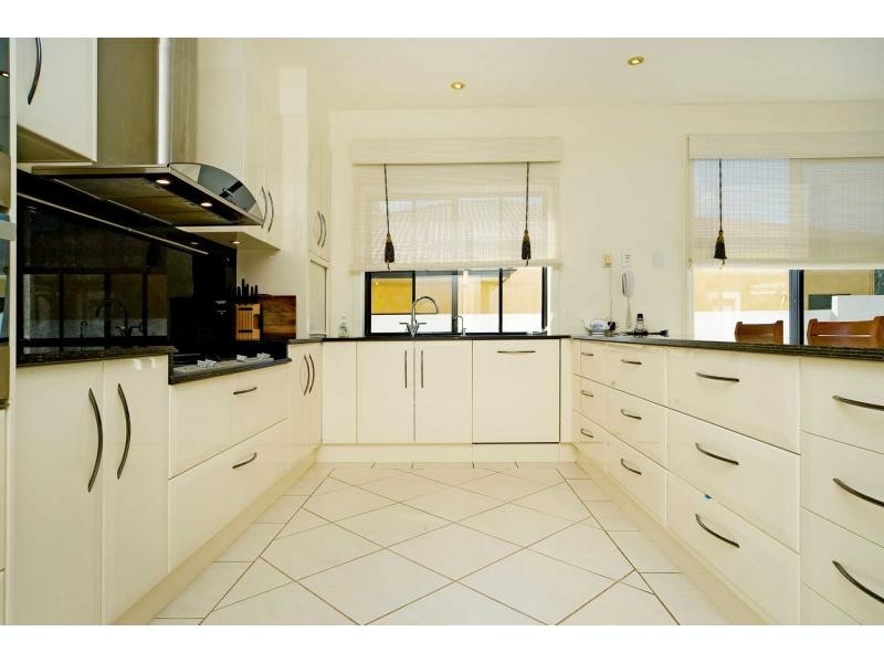 3163 Riverleigh Drive, Hope Island QLD 4212