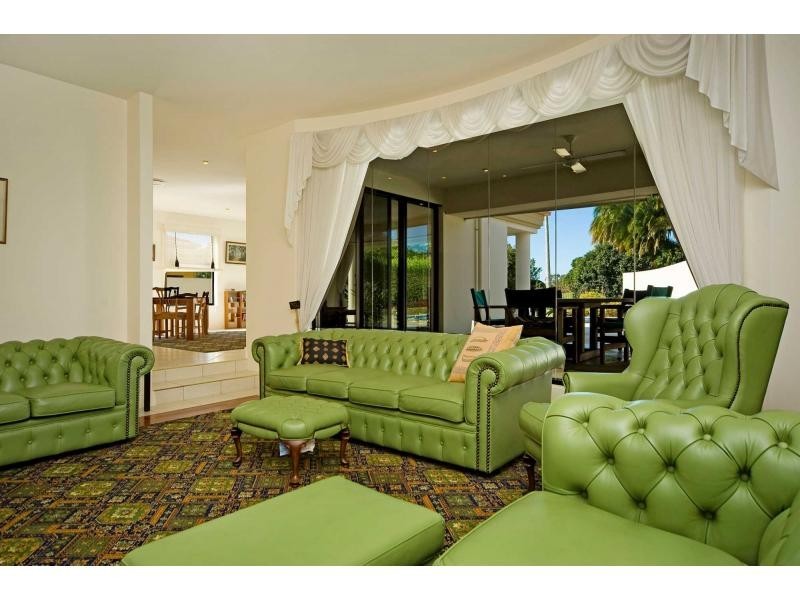 3163 Riverleigh Drive, Hope Island QLD 4212