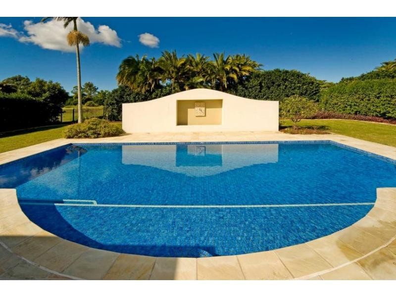 3163 Riverleigh Drive, Hope Island QLD 4212