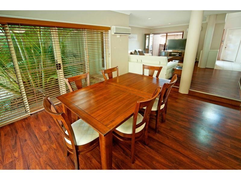 8102 Magnolia Drive, Hope Island QLD 4212