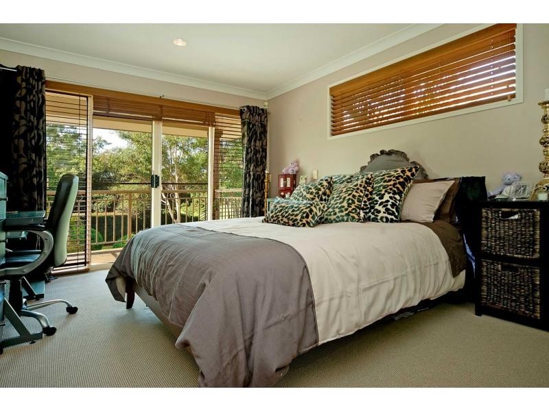 8102 Magnolia Drive, Hope Island QLD 4212