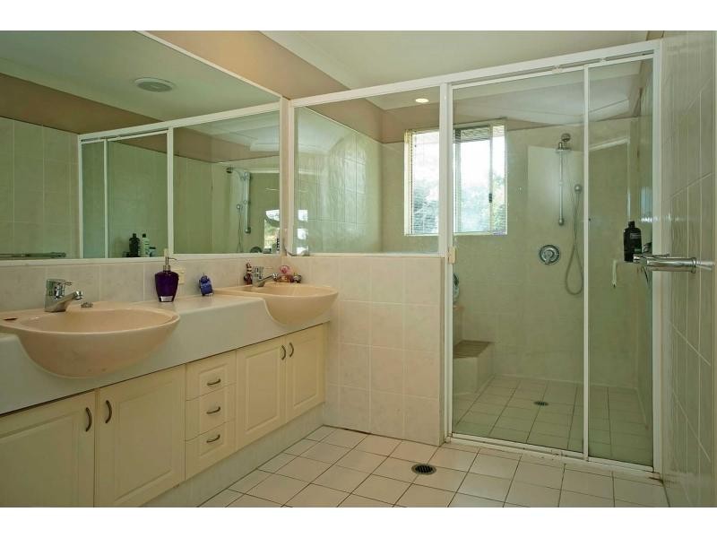 8102 Magnolia Drive, Hope Island QLD 4212