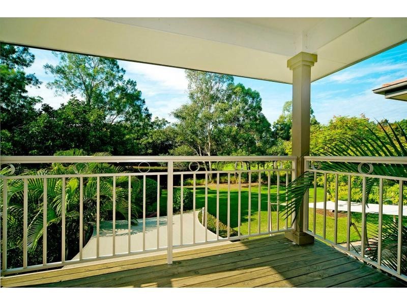 8102 Magnolia Drive, Hope Island QLD 4212