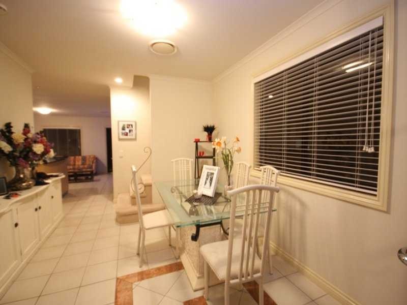 8869 Magnolia Drive East, Hope Island QLD 4212