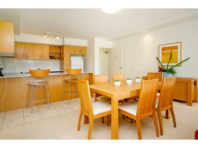 8428 Magnolia Drive, Hope Island QLD 4212