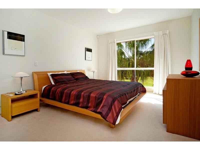 8428 Magnolia Drive, Hope Island QLD 4212