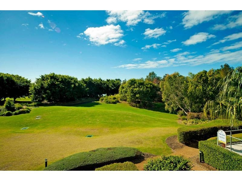 8428 Magnolia Drive, Hope Island QLD 4212
