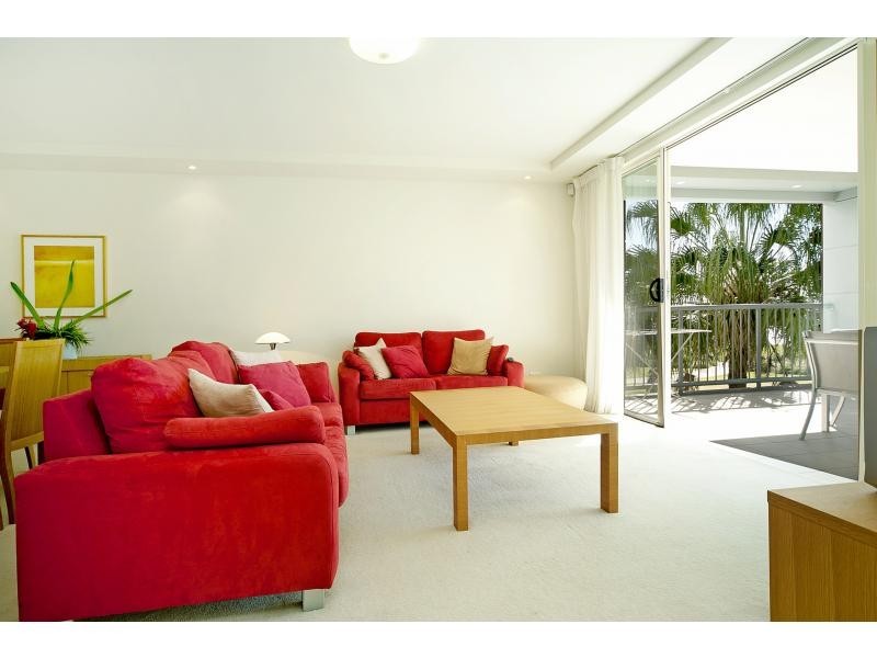 8428 Magnolia Drive, Hope Island QLD 4212