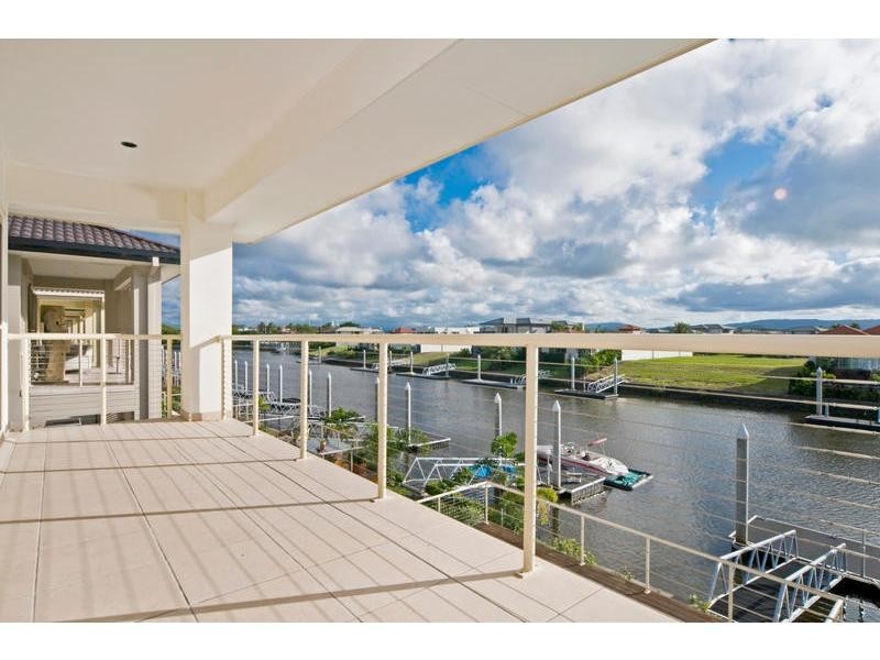 7404 Ellensbrook Drive, Hope Island QLD 4212